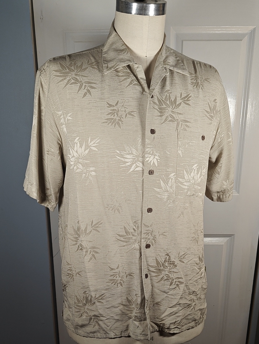 Cabana Men's Beige Floral Jacquard Short Sleeve Camp Shirt L